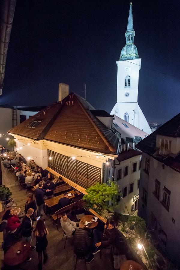 Zeitlos Boutique Hostel Pressburg Exterior foto